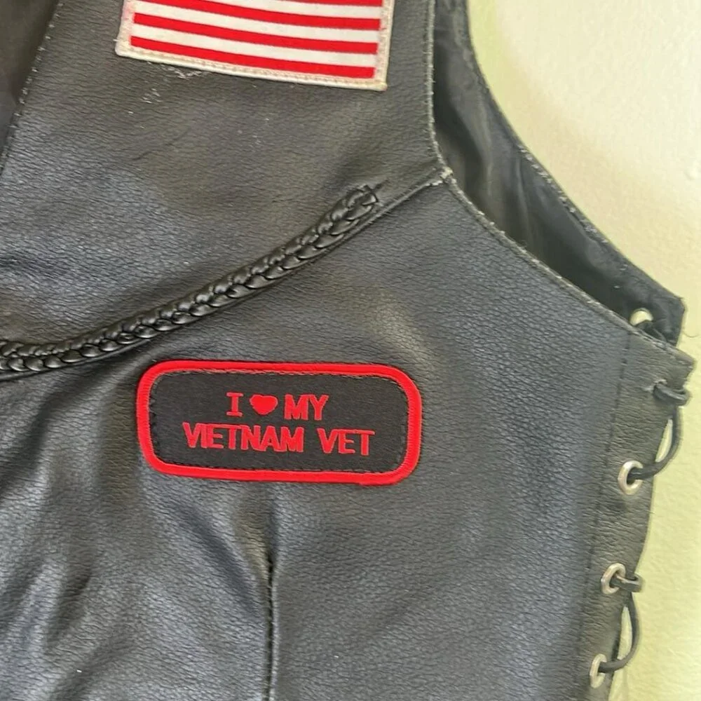 Black Leather Ladie's Lace Up Sides Motorcycle Vest Vietnam Vet Patches‎ Biker